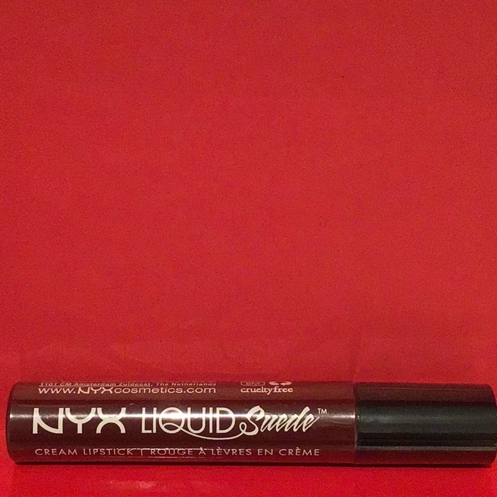 NYX- Liquid Suede